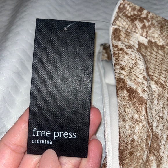 free press snake skin tan/brown maxi skirt - Picture 4 of 4